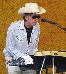 O cantaire y compositor estausunidense Bob Dylan mientres un concierto en Nueva Orleans en 2008.