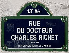 Voir la plaque.