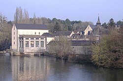 Abteigebäude und Abteikirche