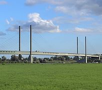 Pont sur le Rhin entre Rees et Kalkar