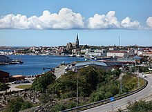 Södra hamnen och Landsvägsgatan i Lysekil.jpg