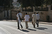 Israeli settlers in Hebron, West Bank SettlersShuhadaStreet.jpg