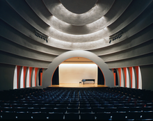 The proscenium-styled auditorium in J. M. Kaplan Hall, designed by Joseph Urban in 1930 Tishman Auditorium.webp