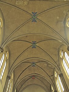 Les voûtes de l'église.