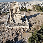 Vue par drone du monument de Philopappos