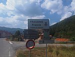 Cartéllo bilìngoe da localitæ de Frascia