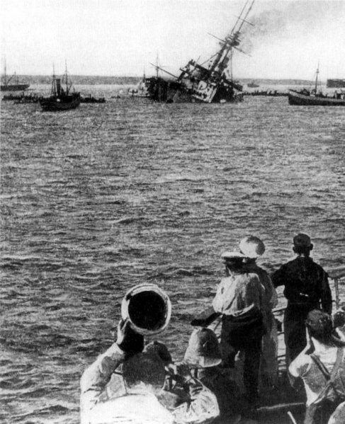 File:HMS Majestic sinking 27 May 1915.jpg