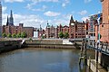 Blick auf die Speicherstadt über den Magedeburger Hafen / Brooktorhafen