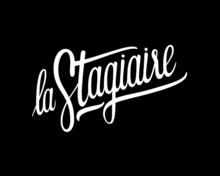 Description de l'image La Stagiaire logo.png.