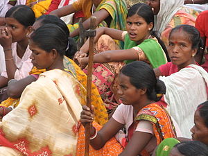 English: The adivasi women of Lalgarh village ...