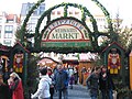 Leipziger Weihnachtsmarkt Eingang.jpg