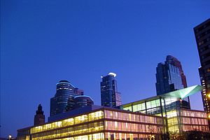 Minneapolis Central Library and night skyline.jpg