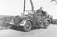 ホルヒ 901。1940年以前の初期型で、車体中央に予備タイヤを持つ。