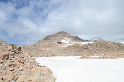 A Mueller-kunyhó és a Mount Ollivier csúcsa