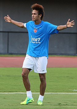 Neymar celebrating (cropped).jpg