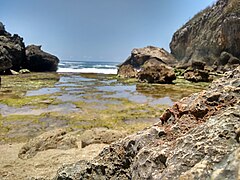 Pantai Wohkudu adalah pantai yang berada di Dukuh Wiroso, Girikarto, Panggang, Wiloso, Girikarto, Panggang, Kabupaten Gunung Kidul, Daerah Istimewa Yogyakarta.