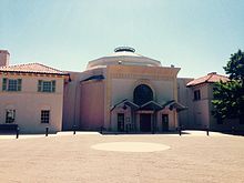 Philbrook Museum of Art Public Entrance.jpg