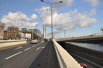 Entrée du pont à Puteaux.