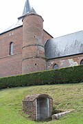 L'église fortifiée.