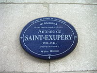 Historical marker on the home where Saint-Exupéry lived in Québec.
