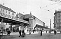 Vue extérieure sur la station de la ligne 1 en 1902 (alors que la station souterraine de la ligne 8 n'existait pas encore).