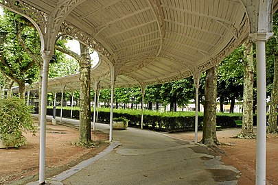 Vichy, galerie couverte du parc des Sources