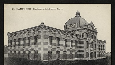 L'usine pharmaceutique du Docteur Pierre construite en 1900.