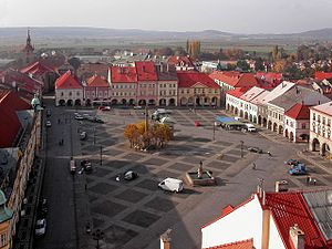 Valdštejnovo-pladsen set fra Valdická-porten