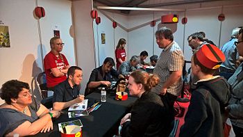 Séance de dédicaces lors du festival Spirou 2016.