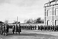 Défilé des troupes de la 2e division légère mécanique devant le général Bougrain. Boué (Aisne), le 24 février 1940.