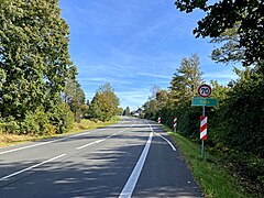 Westlicher Ortsanfang von Ente - B 506 (Kölner Straße)