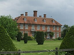 Front elevation of Norgrove Court - geograph.org.uk - 824851.jpg