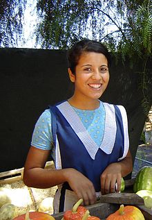 Working woman in San Rafael, Mendoza, Argentina Fruit jam-2.JPG