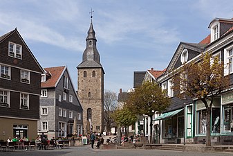 Straatzicht met Glockenturm