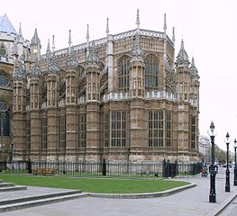 Cappella di Enrico VII dell'abbazia di Westminster (1509) un esempio di gotico perpendicolare inglese.