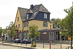 Hofheim Bahnhof 20110818.jpg