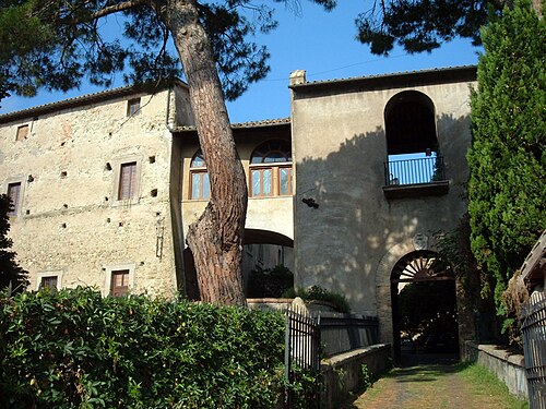 Castello di Isola Farnese.