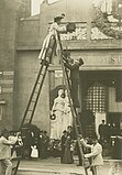 Jessie Tarbox Beals at work (1904)