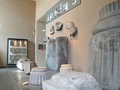 Obxectos de Persépolis, gardados no Louvre.