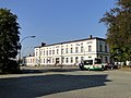 Bahnhof mit Empfangsgebäude, Perron, Lokschuppen, Wasserturm (Schwarzer Weg)