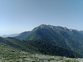 Le Monte Formicula par delà le col de Laparo depuis la Punta di Campolongo au nord.