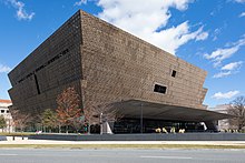 Национальный музей истории и культуры афроамериканцев в феврале 2020 года. Jpg