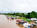 Nuôi cá trong lồng bè ở phường Bình Khánh.