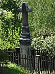Pelíkovice - kříž Christofa Ulricha v zahradě čp. 18.jpg