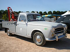 Peugeot 403 pick-up dépanneuse.