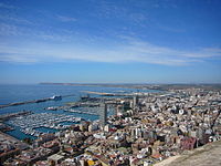 Puerto de Alicante desde el Castillo de Santa Bárbara.JPG