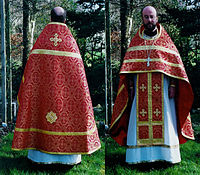 Pravoslavný kněz ve felonionu ruského stylu