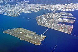 Letecký pohled na letiště Kóbe