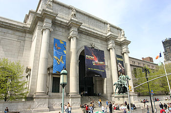 Frontview of American Museum of Natural History