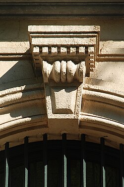 Clé d'arc de fenêtre.